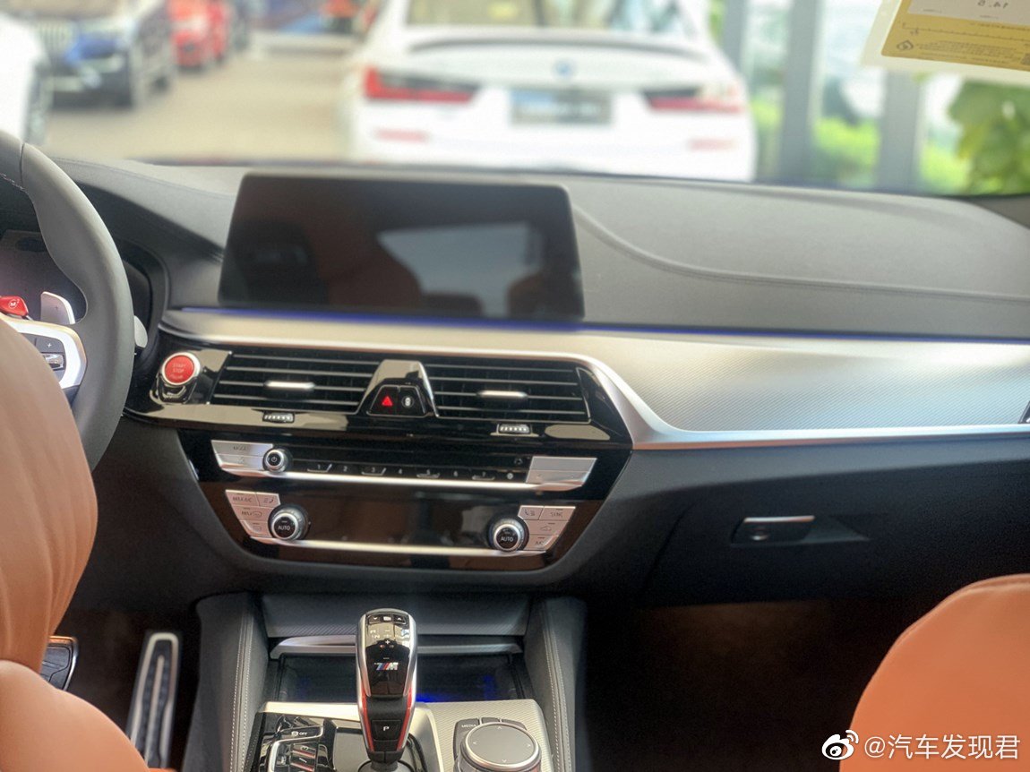 宝马M5：实车真的太漂亮了！