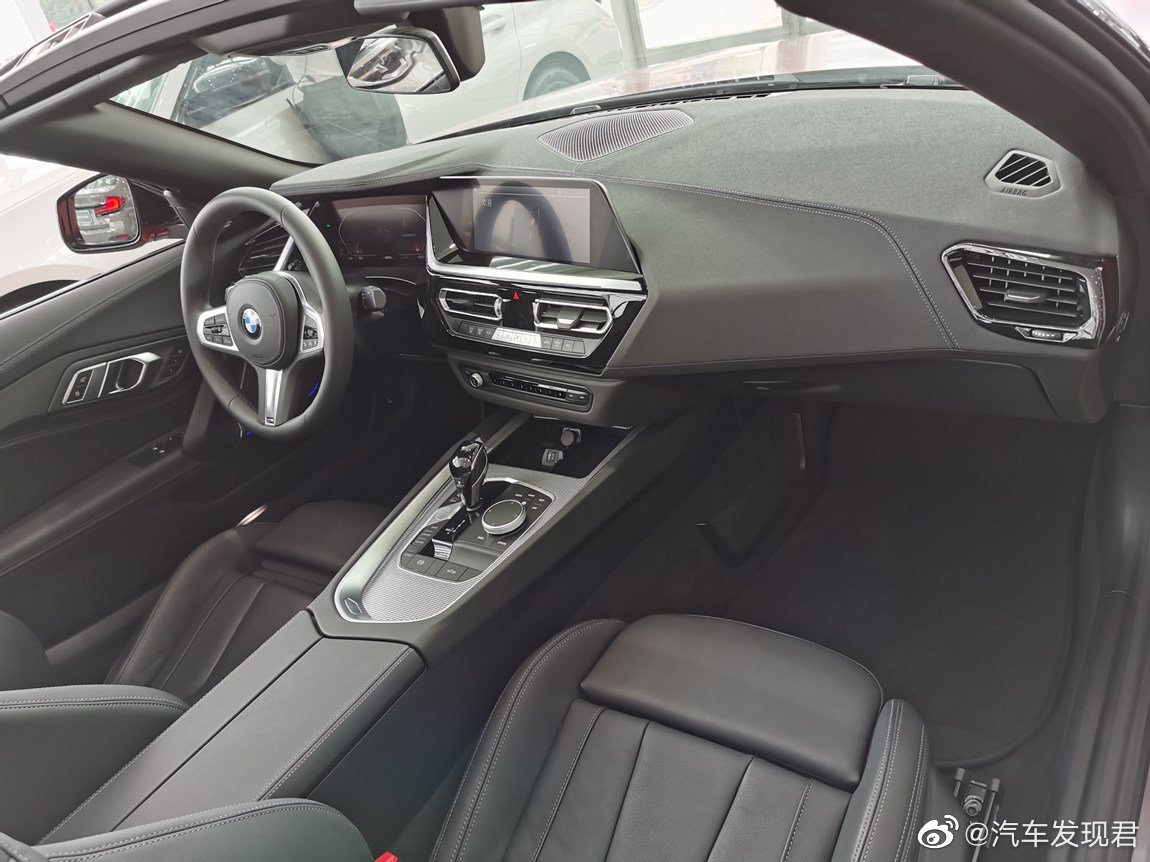 宝马 Z4 敞篷 sDrive 25i烈日限量版 烈日橙/黑内