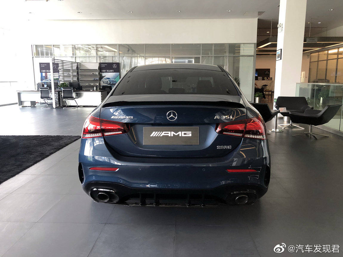 奔驰 A35L AMG 先行版 水洗蓝灰内