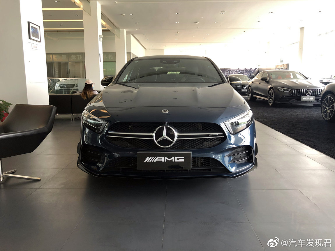 奔驰 A35L AMG 先行版 水洗蓝灰内