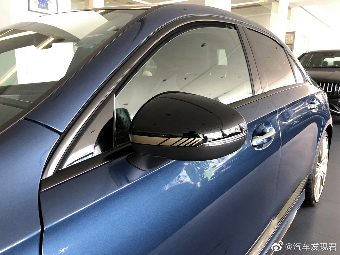 奔驰 A35L AMG 先行版 水洗蓝灰内