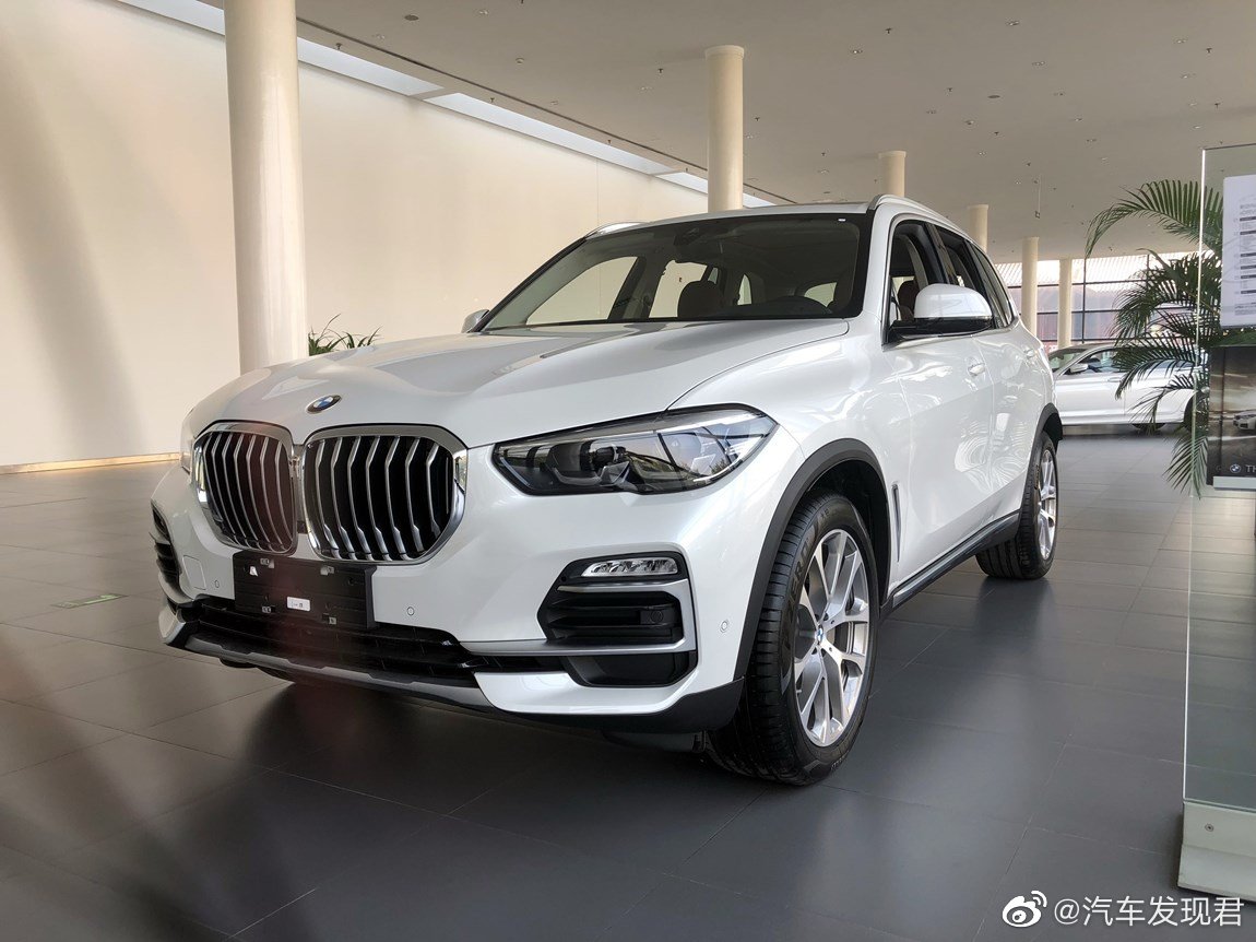 宝马 X5 xDrive30i X设计套装 白外摩卡