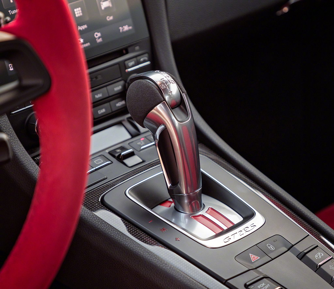 克尔维特和保时捷同画面出现的几率太罕见了！！！