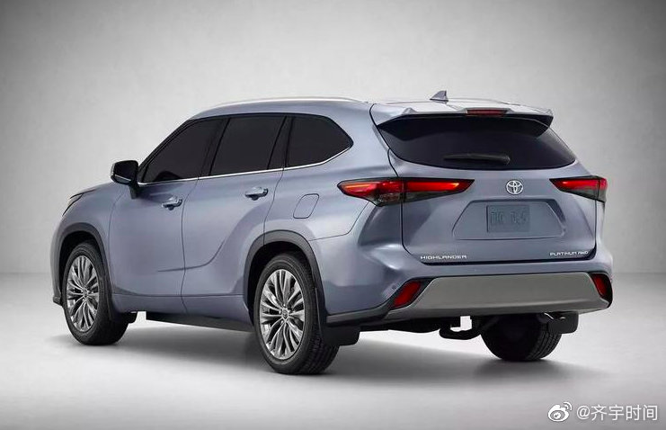 不管你从哪个角度看，全新汉兰达已经变成了一个精致的美男子