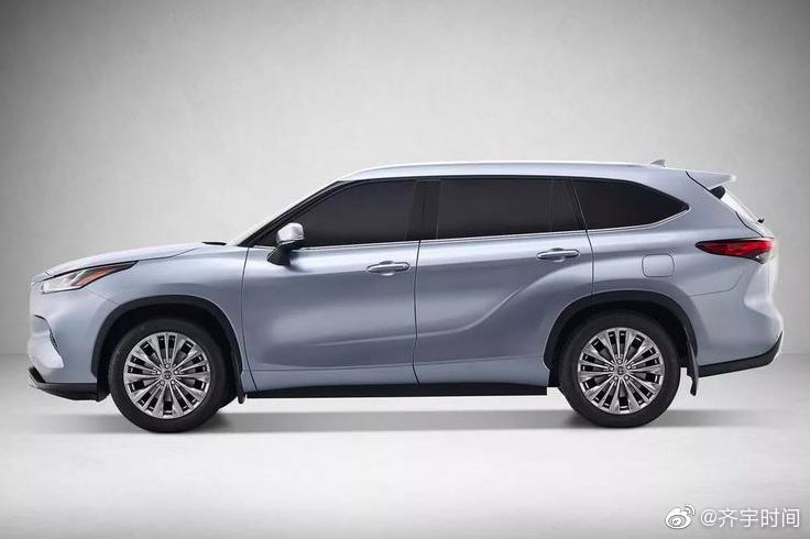 不管你从哪个角度看，全新汉兰达已经变成了一个精致的美男子