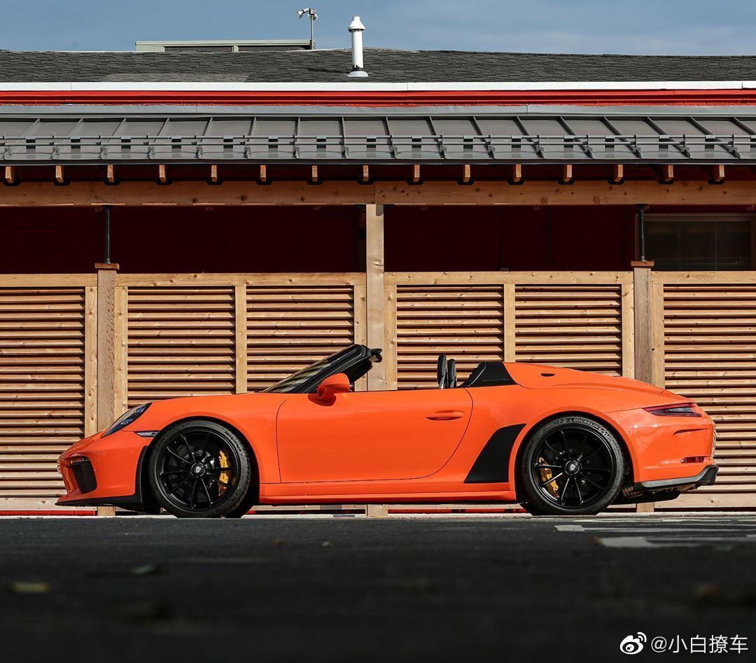 Orange Porsche 911 Speedster & 901 Targa  祖孙相聚