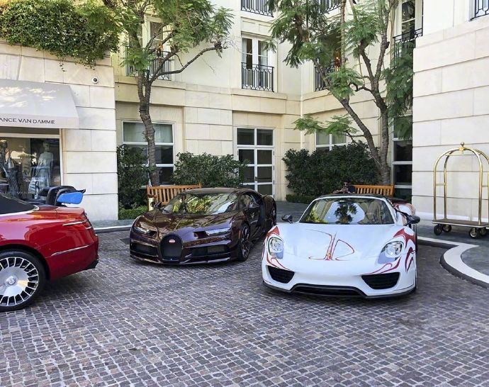 三枚神车布加迪Chiron/迈凯伦SENNA/保时捷918 Spyder，太帅了！