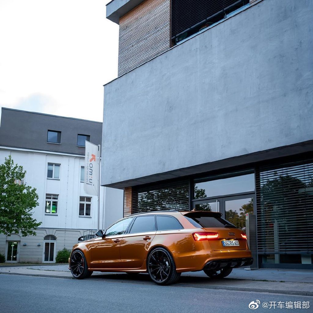 奥迪RS6：战意十足的配色!