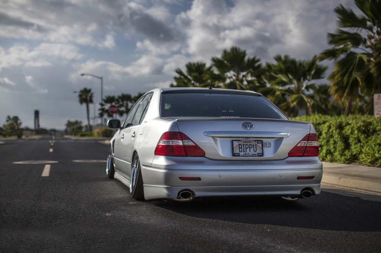 好看的汽车图片：VIP范儿十足 雷克萨斯LS430