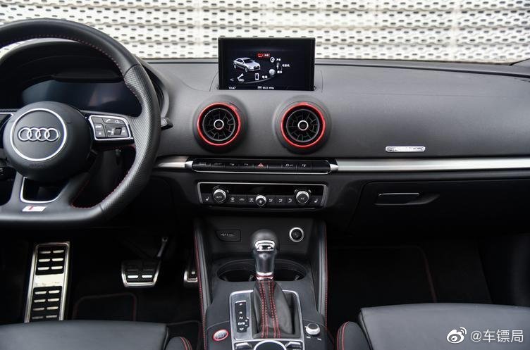 傻快傻快的奥迪小钢炮，还是这个灰色好看！