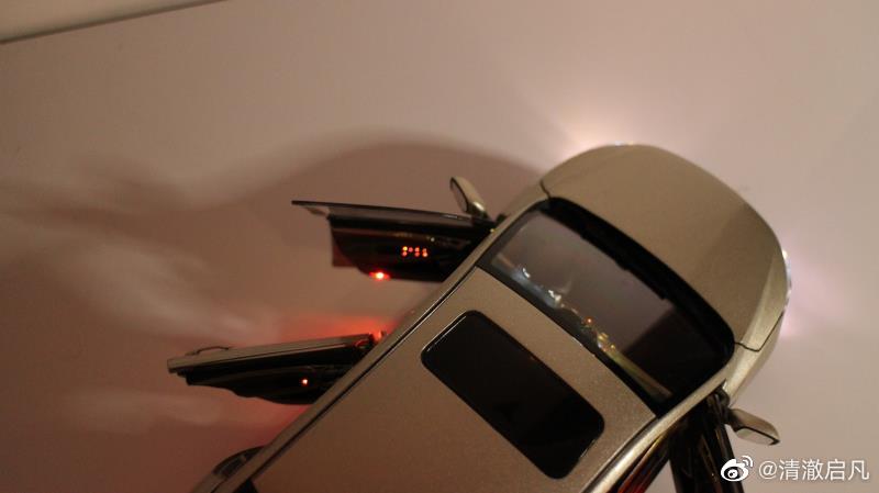 每天一组汽车美图：吉利帝豪GL车模改灯，1/18