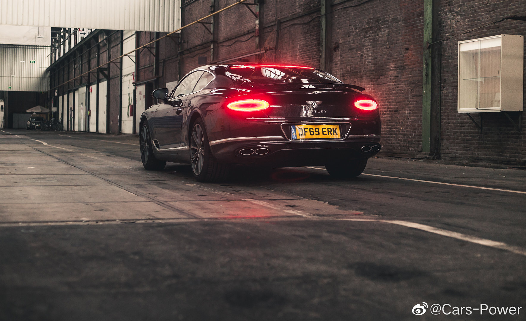 好看的汽车图片：梦想GT车型 全新宾利欧陆GT