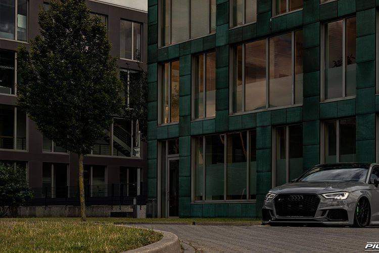 奥迪RS3：竞技大神！不服来辩！