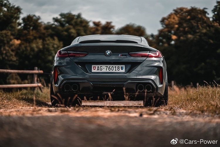 最低调最凶猛灰色大鲨鱼宝马m8雷霆版