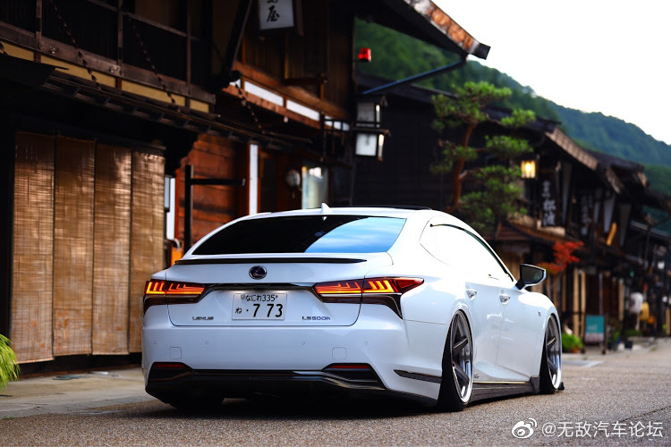 和风物语！LEXUS（凌志/雷克萨斯）LS500h GVF50！行政白武士！