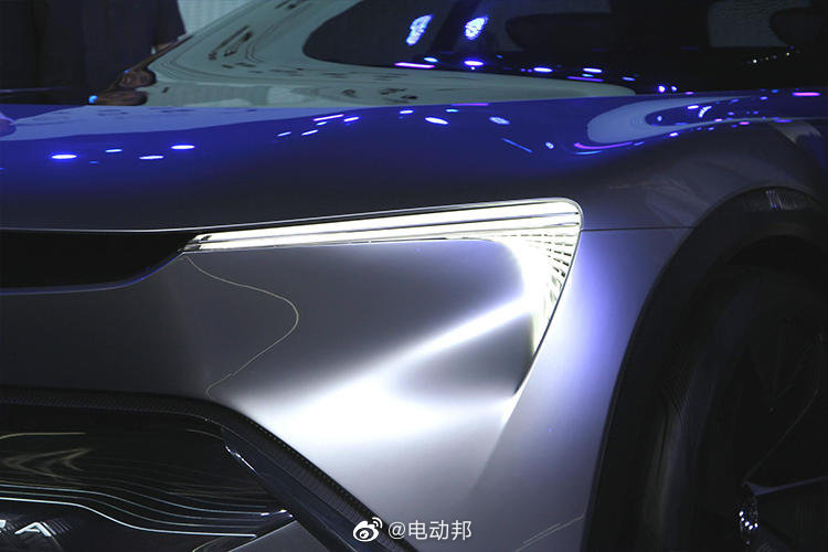 别克概念车，是不是很酷？！