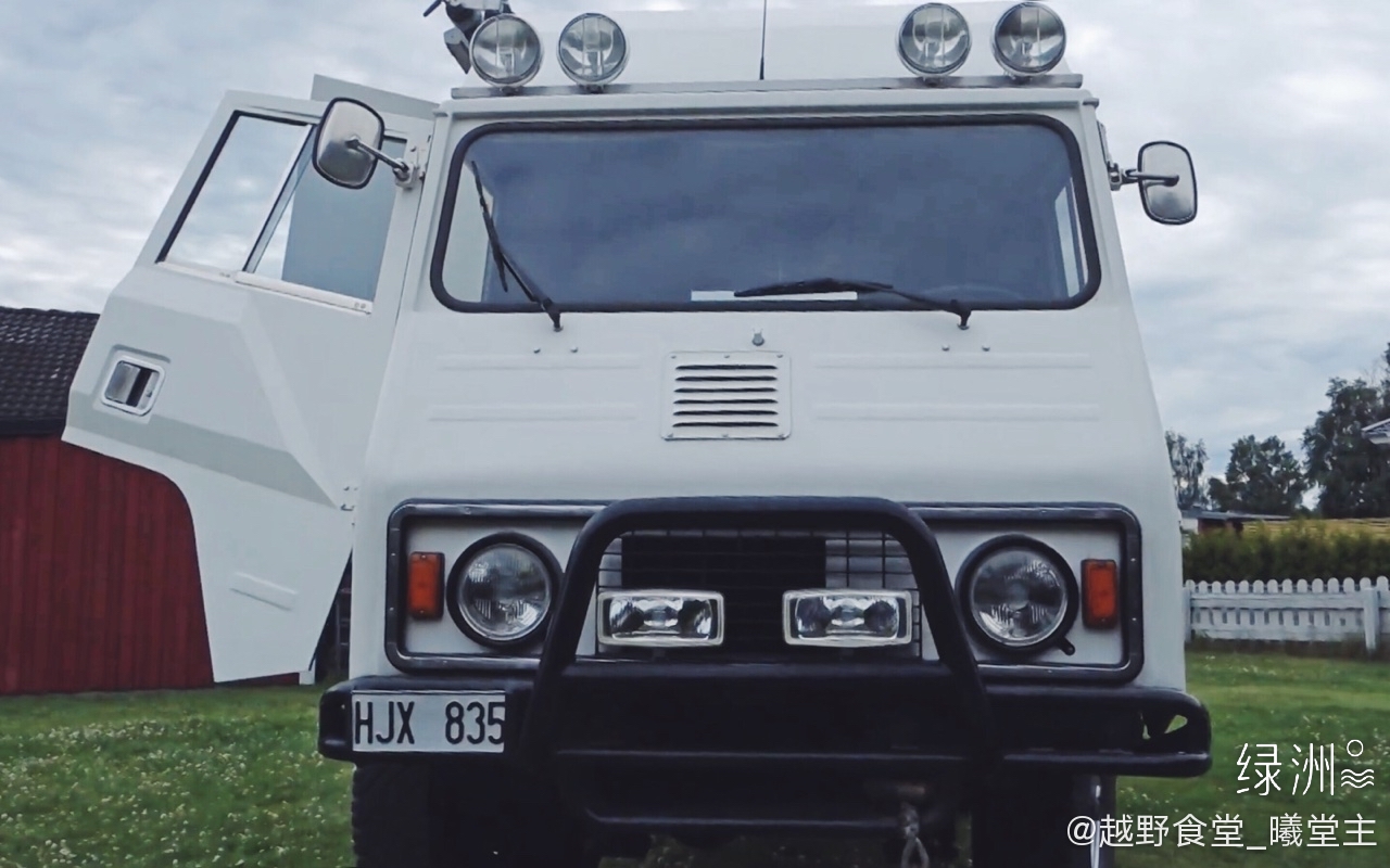 老爷子的沃尔沃C202简易小房车 老爷子的沃尔沃C202简易小房车