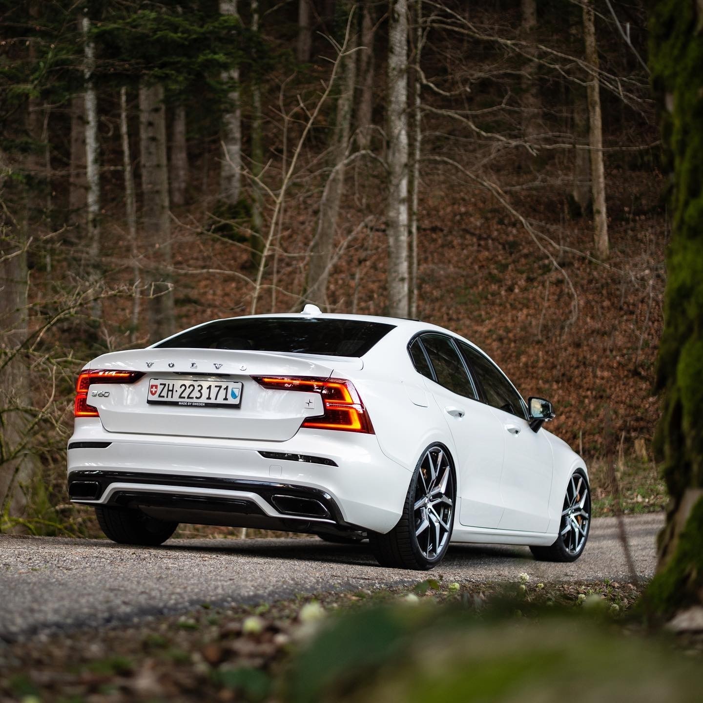 也许去掉沃尔沃的车标，这个车会好卖很多。