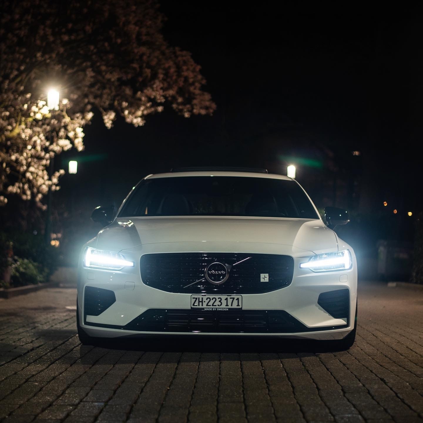 也许去掉沃尔沃的车标，这个车会好卖很多。