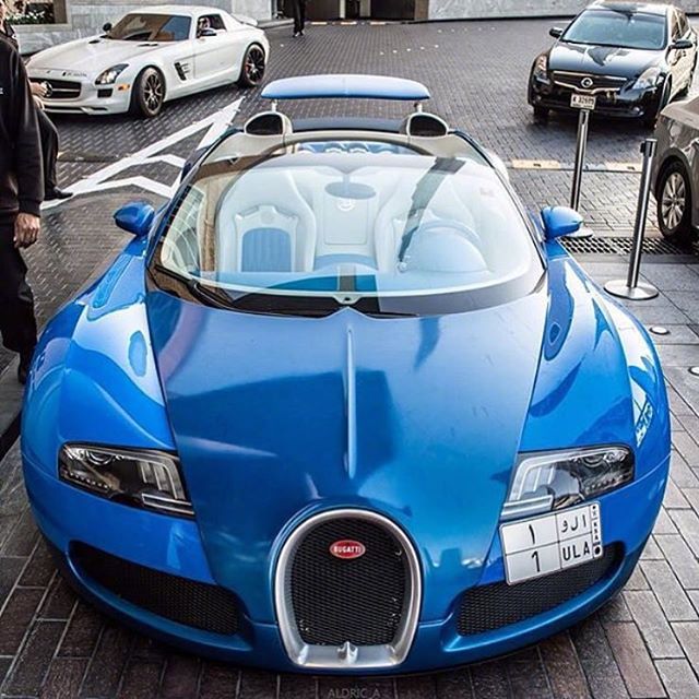 布加迪Veyron 欣赏，你们更喜欢哪一款呢?