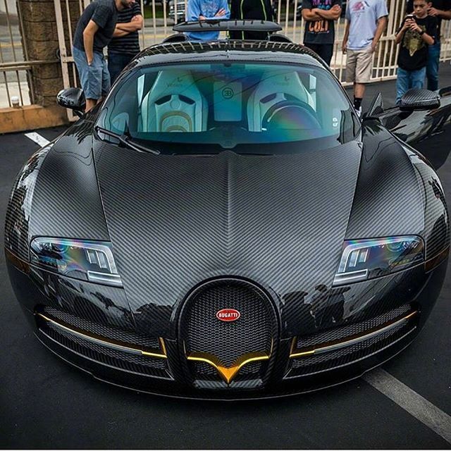 布加迪Veyron 欣赏，你们更喜欢哪一款呢?