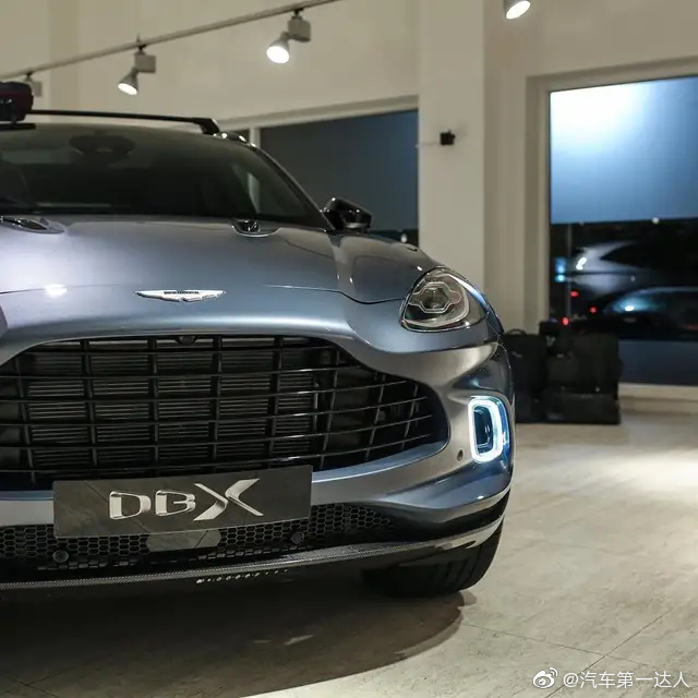 阿斯顿马丁首款SUV DBX，喜欢吗？