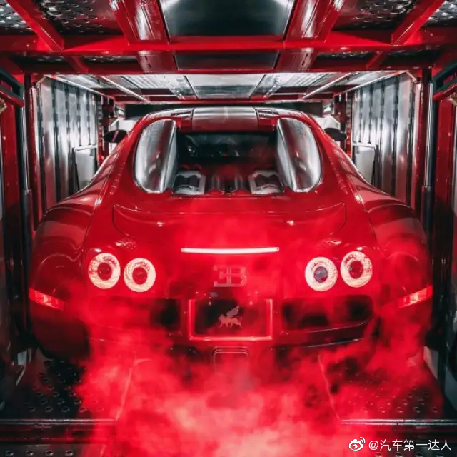 布加迪玩雪美图鉴赏，这颜色很正！