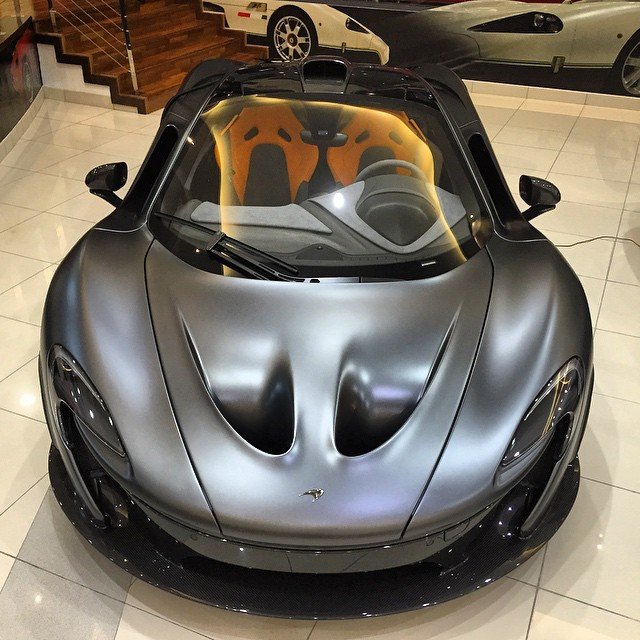 黑色迈凯伦P1，简直不要太帅！