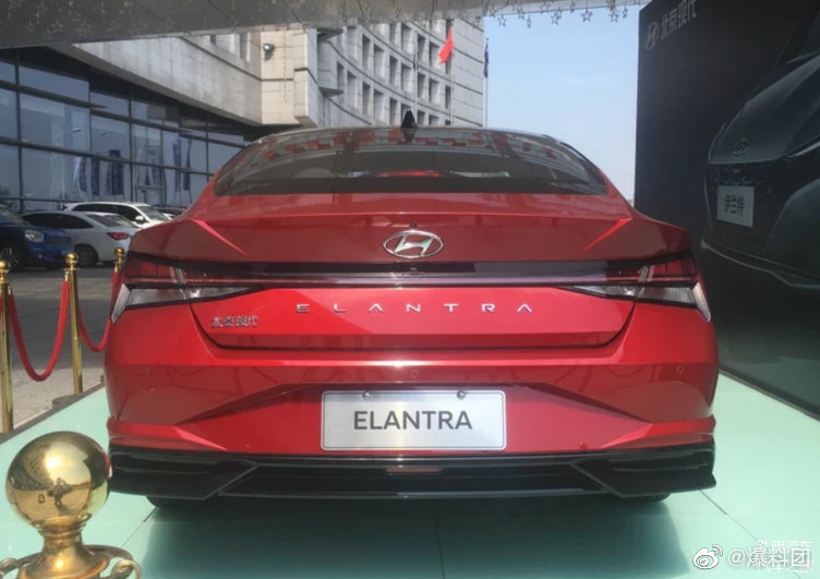 韩系又一轿跑帅货来了，颜值不输菲斯塔