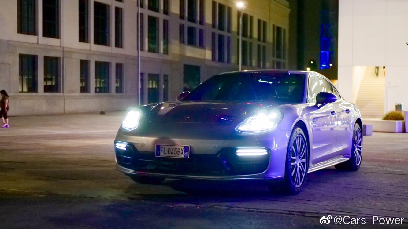 夜之魅惑 保时捷 Panamera 4 e-hybrid