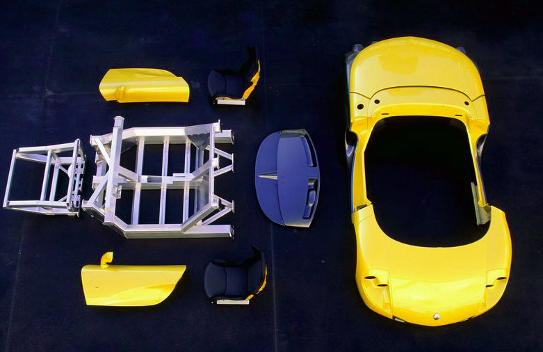 即使四分之一个世纪后，雷诺蜘蛛（Spider）仍然觉得激进。