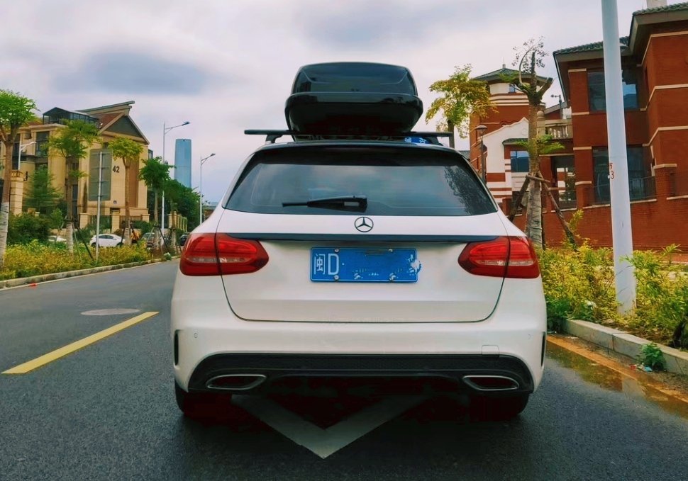 扛着小书包的奔驰C旅，也很耐看啊！