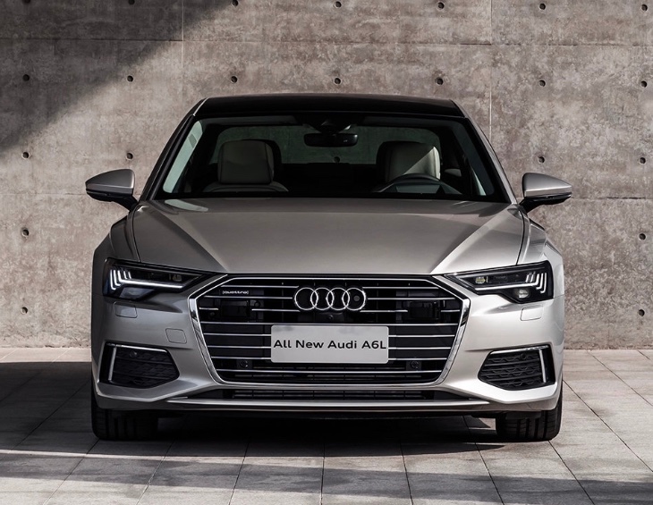 感受一下红旗H9的强大气场，50万内无敌！