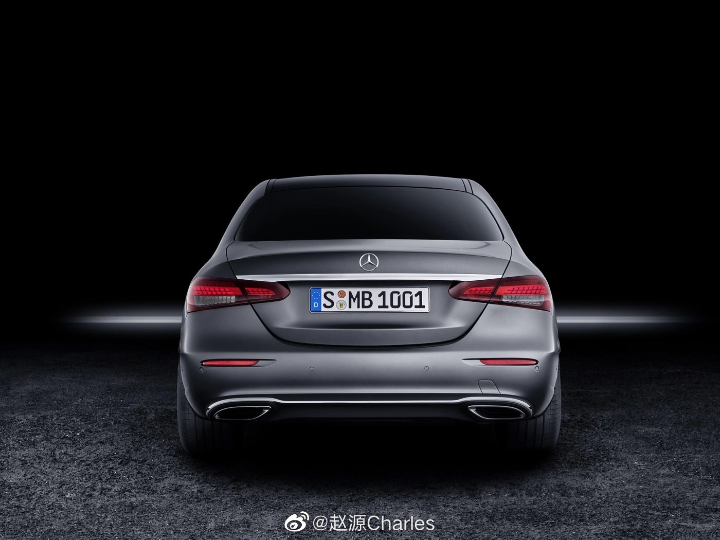 全新奔驰E级立标版 鲶鱼前脸 蝙蝠方向盘 防生设计 丑到哭