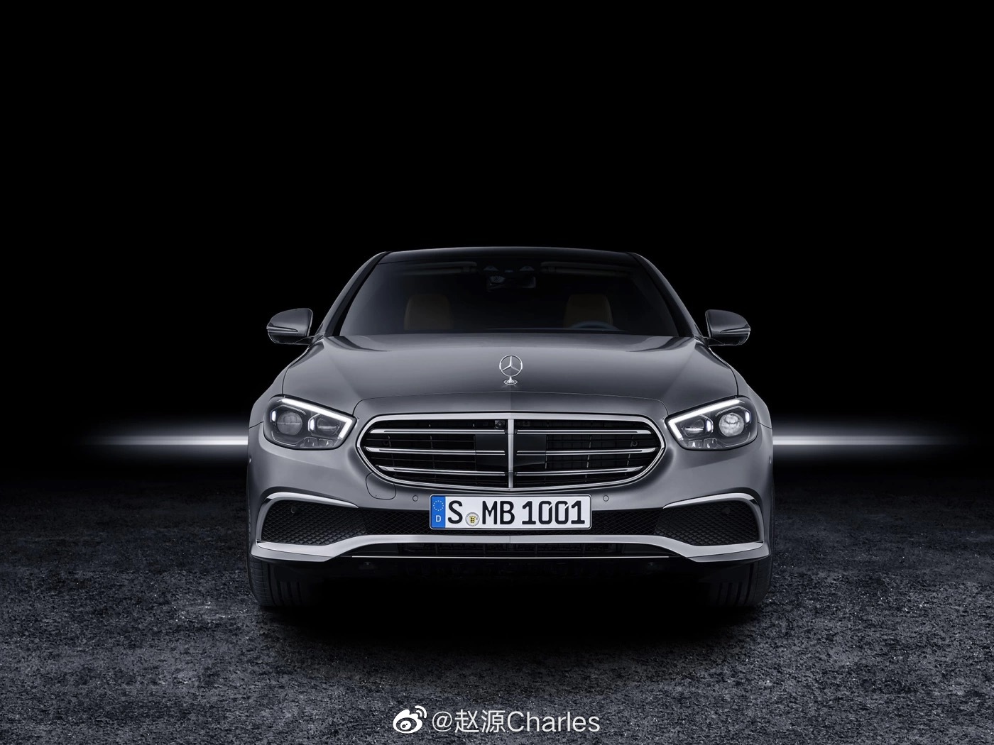 全新奔驰E级立标版 鲶鱼前脸 蝙蝠方向盘 防生设计 丑到哭