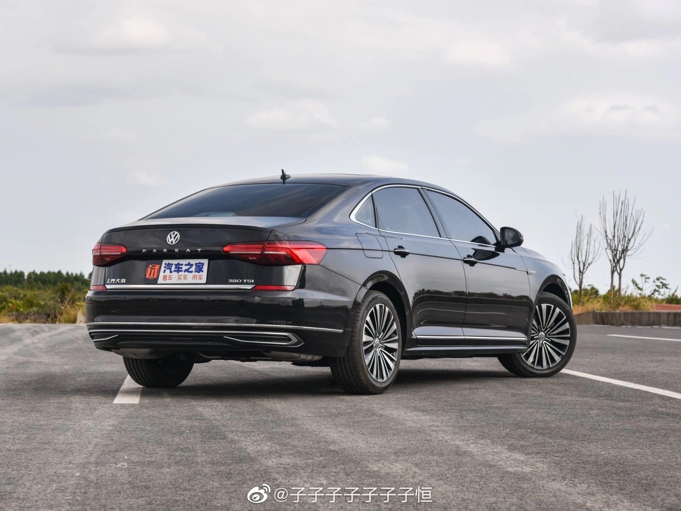 每天一组汽车美图：帕萨特 迈腾 你们怎么选