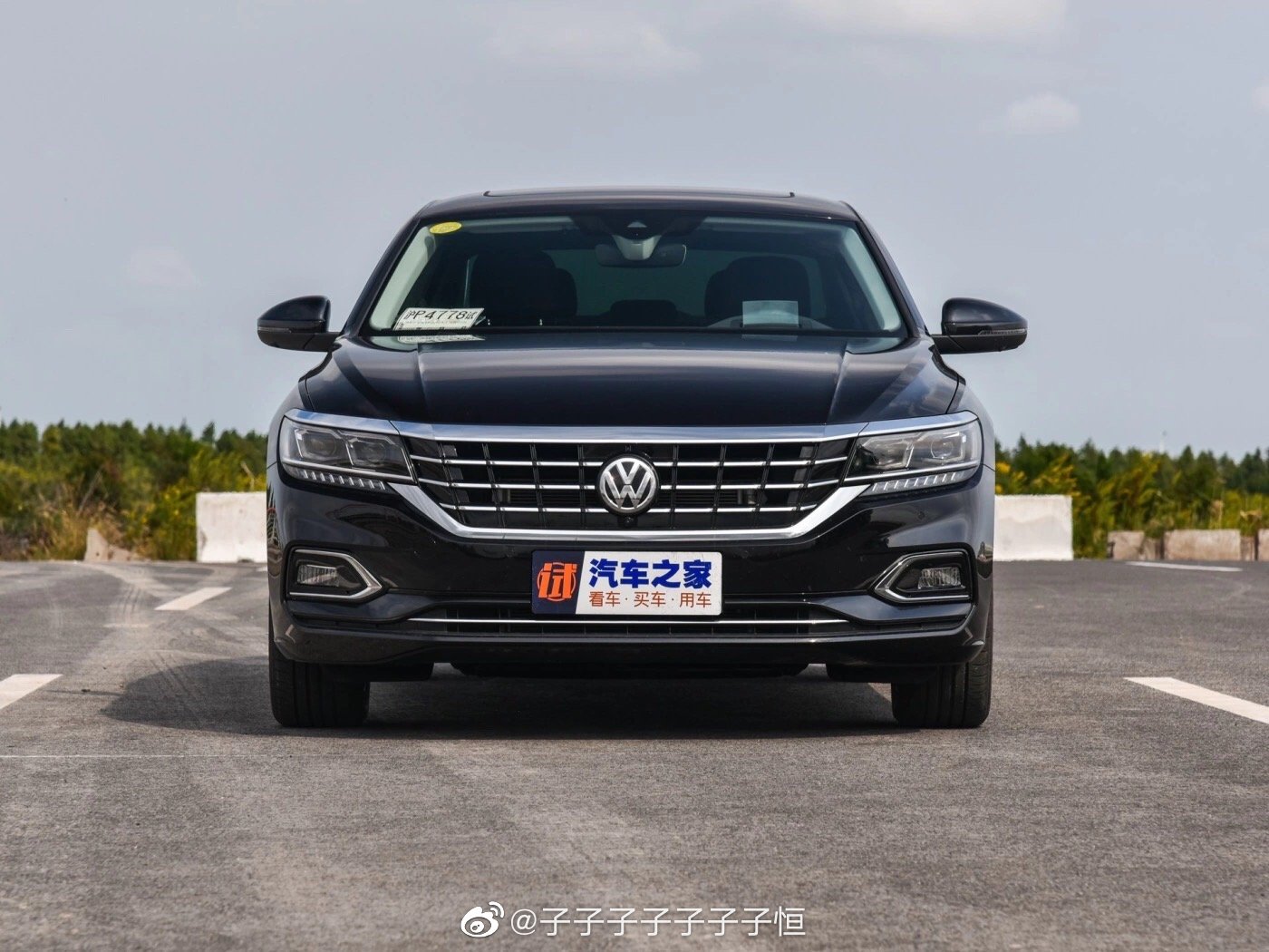 每天一组汽车美图：帕萨特 迈腾 你们怎么选