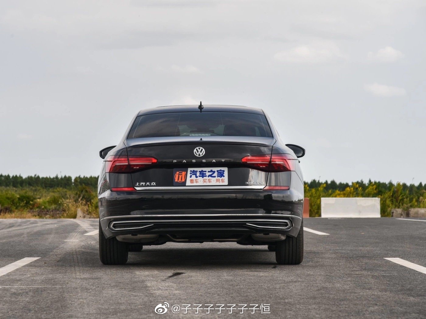 每天一组汽车美图：帕萨特 迈腾 你们怎么选