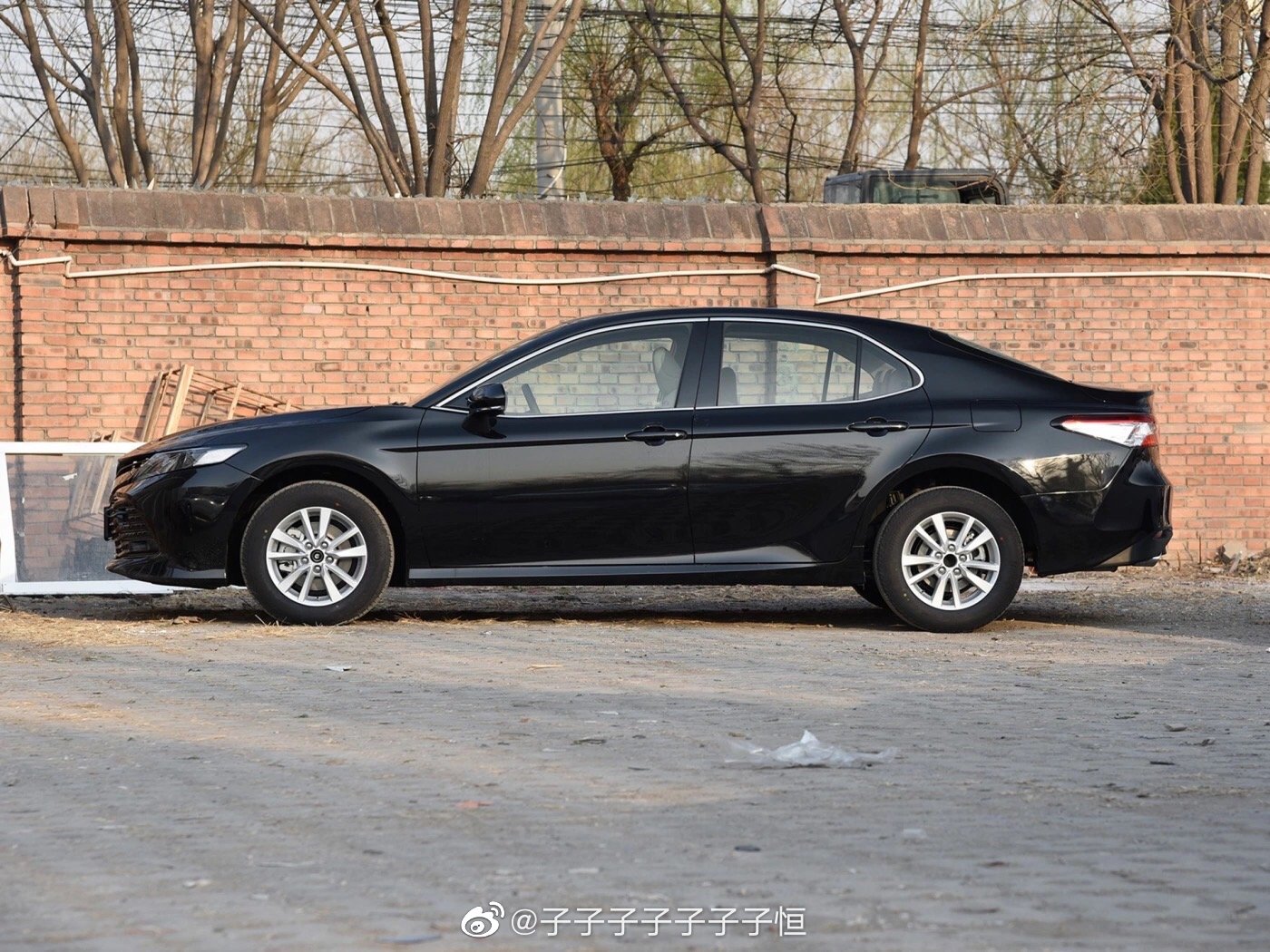 汽车美图抢先看：凯美瑞 亚洲龙 你们怎么选