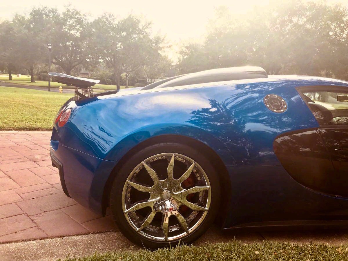 每天一组汽车美图：布加迪Veyron V6引擎版本