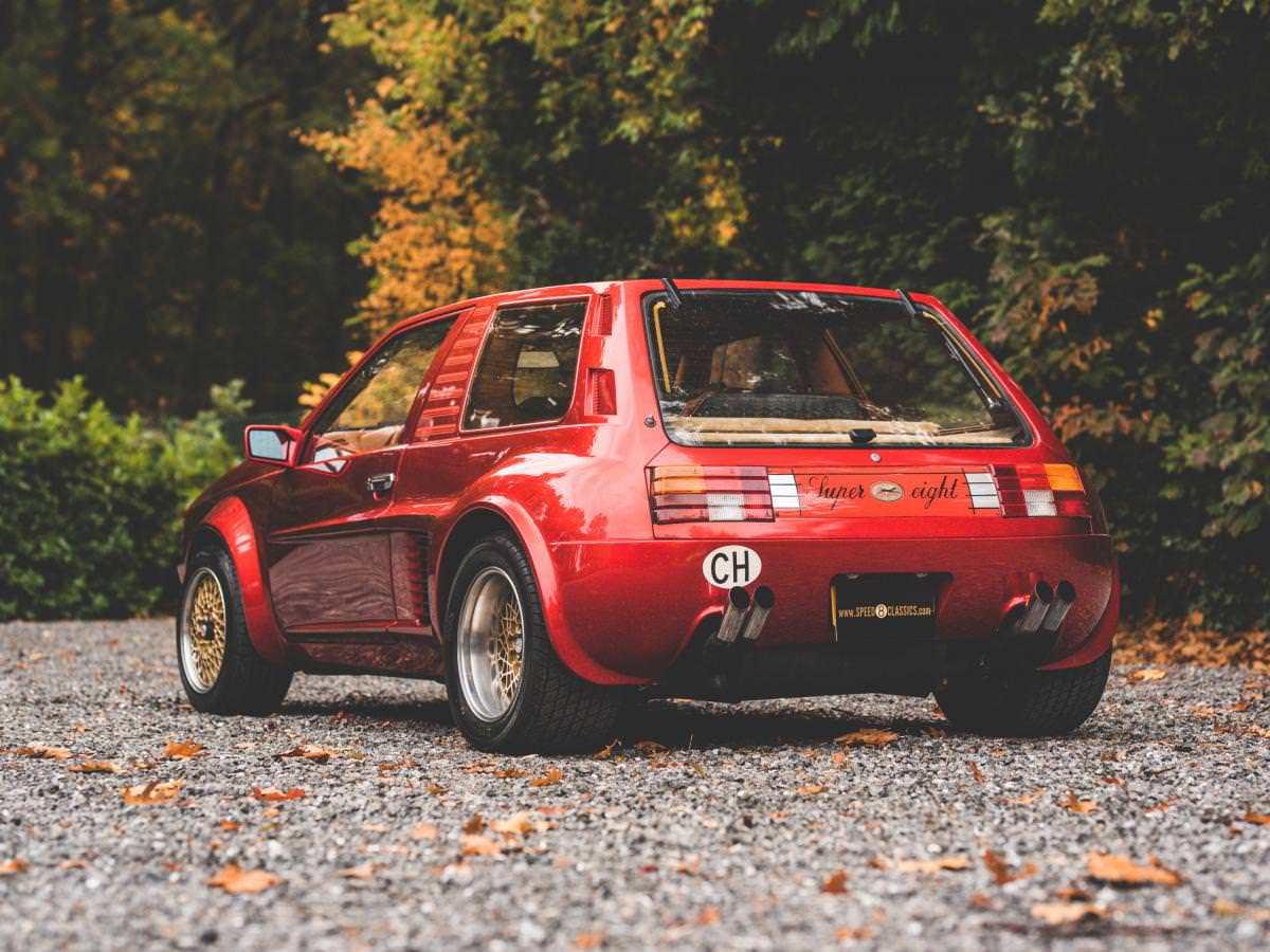 把法拉利308的V8发动机塞进一辆紧凑级掀背两厢车是种怎样的感觉