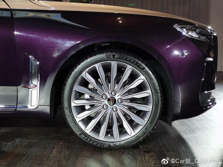 今天（1月9日）上午，红旗H系列轿车的全新旗舰车型H9正式发布