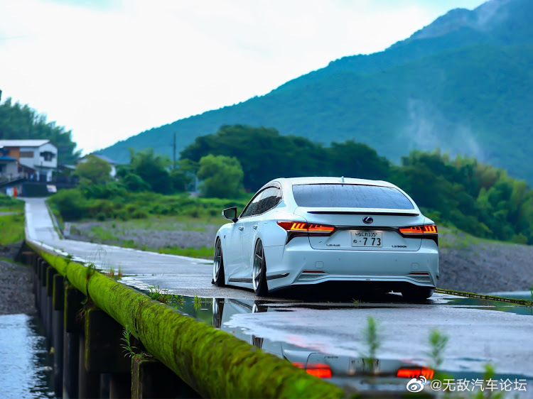 和风物语！LEXUS（凌志/雷克萨斯）LS500h GVF50！行政白武士！