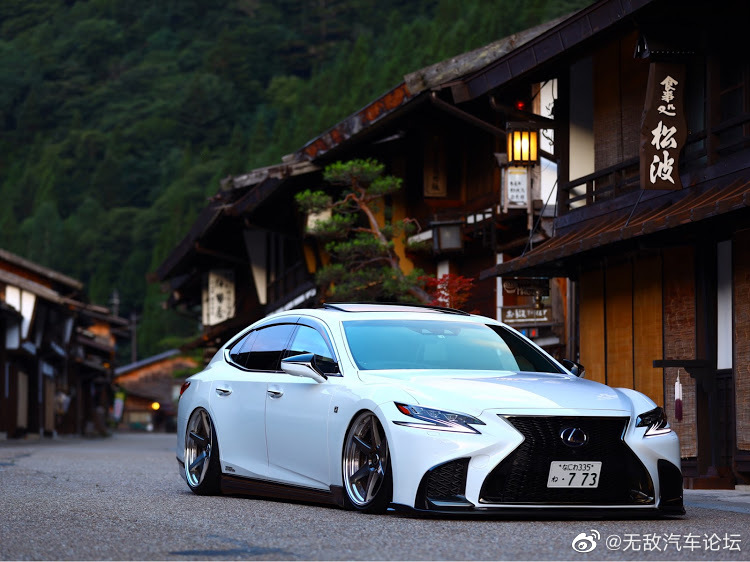 和风物语！LEXUS（凌志/雷克萨斯）LS500h GVF50！行政白武士！