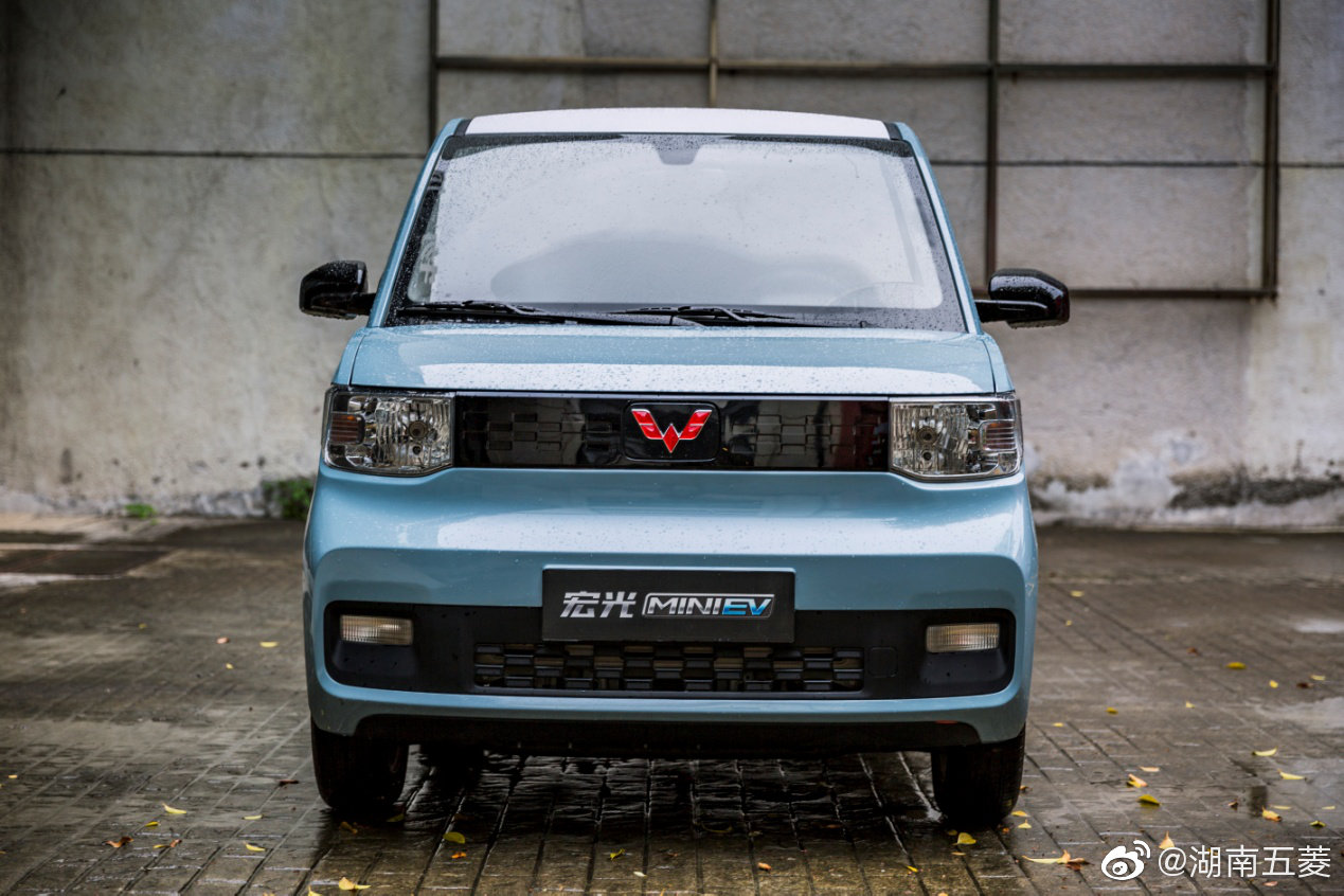 高清汽车美图：新能源人气王宏光MINI 捷报