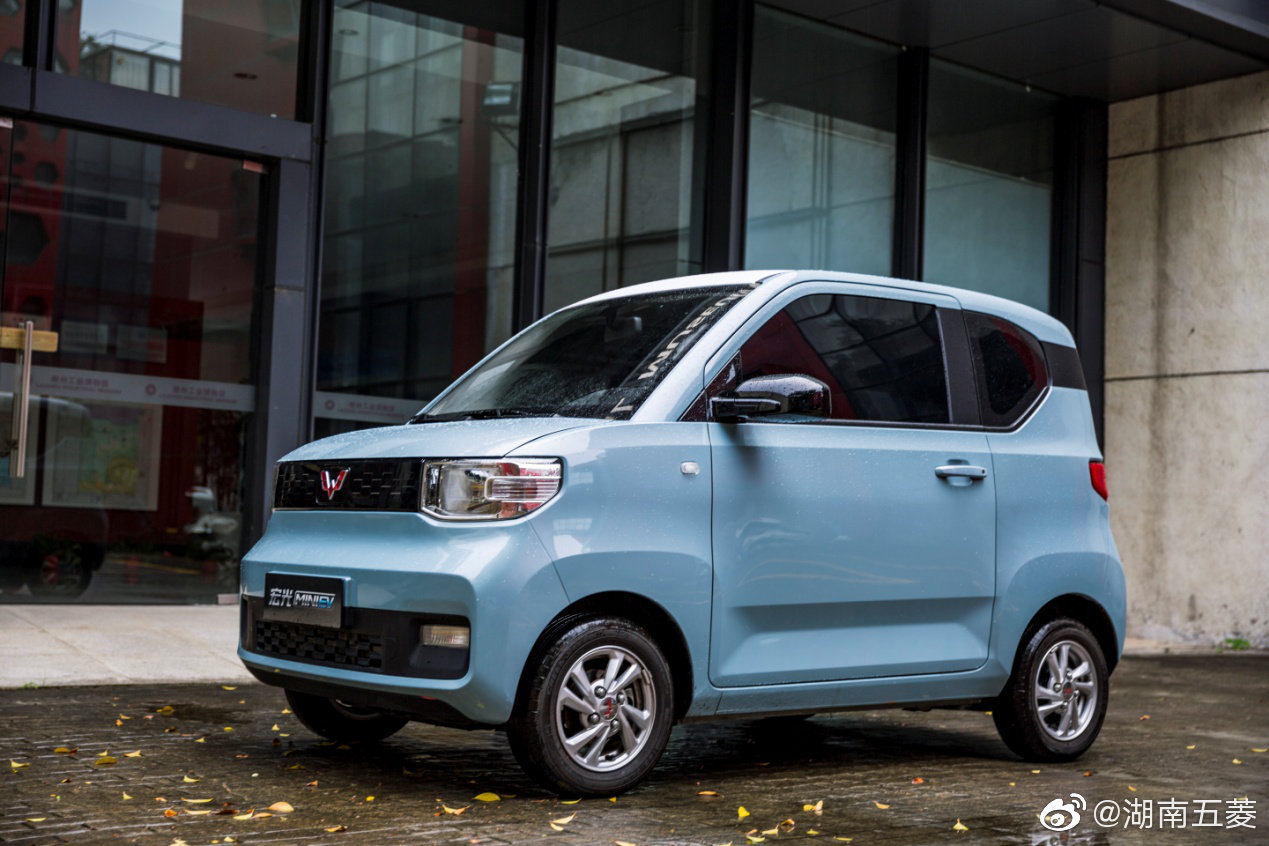 高清汽车美图：新能源人气王宏光MINI 捷报