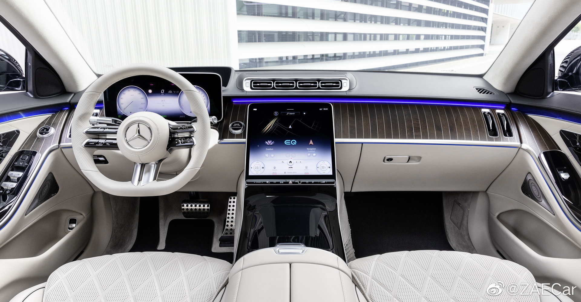 梅赛德斯奔驰 S-Class W223 Vs W223 你更喜欢哪一款！