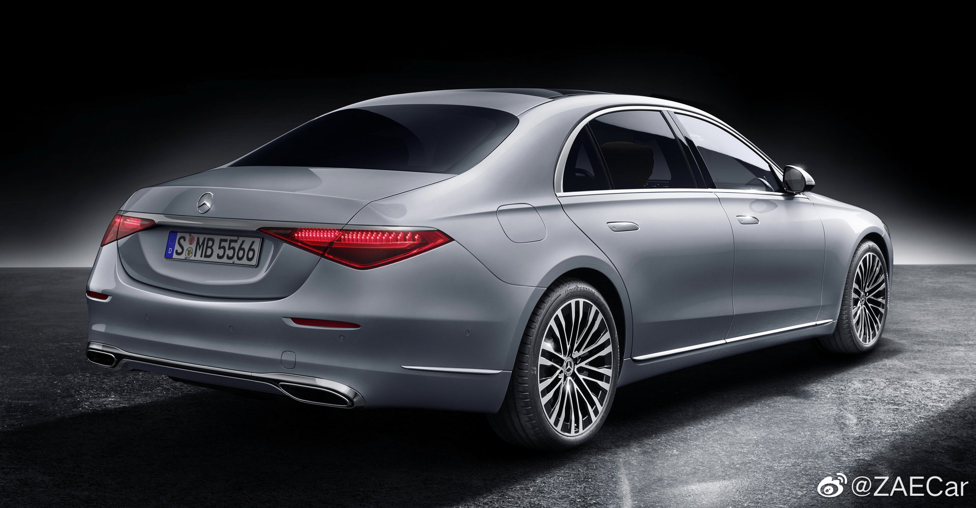 梅赛德斯奔驰 S-Class W223 Vs W223 你更喜欢哪一款！