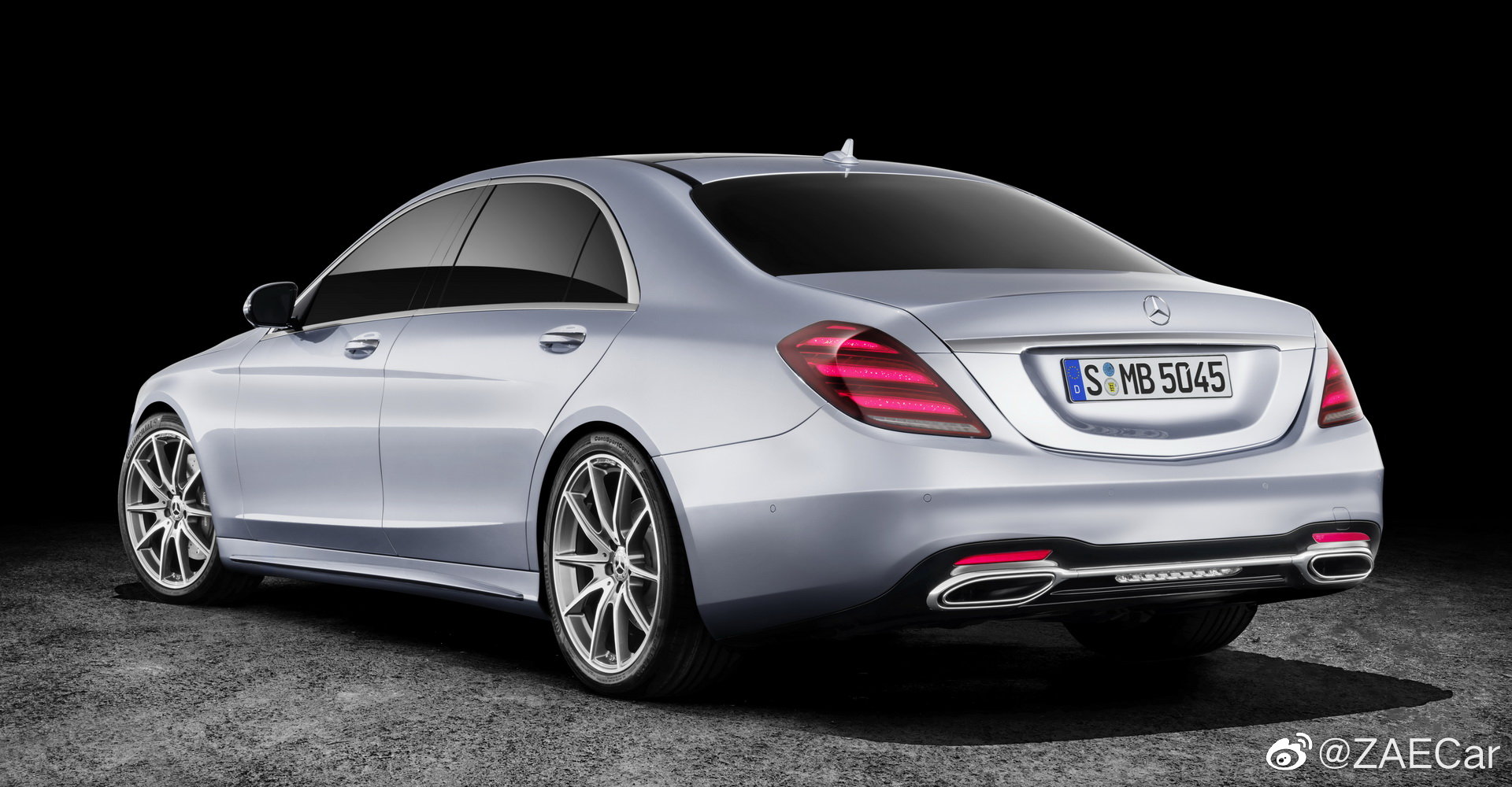 梅赛德斯奔驰 S-Class W223 Vs W223 你更喜欢哪一款！