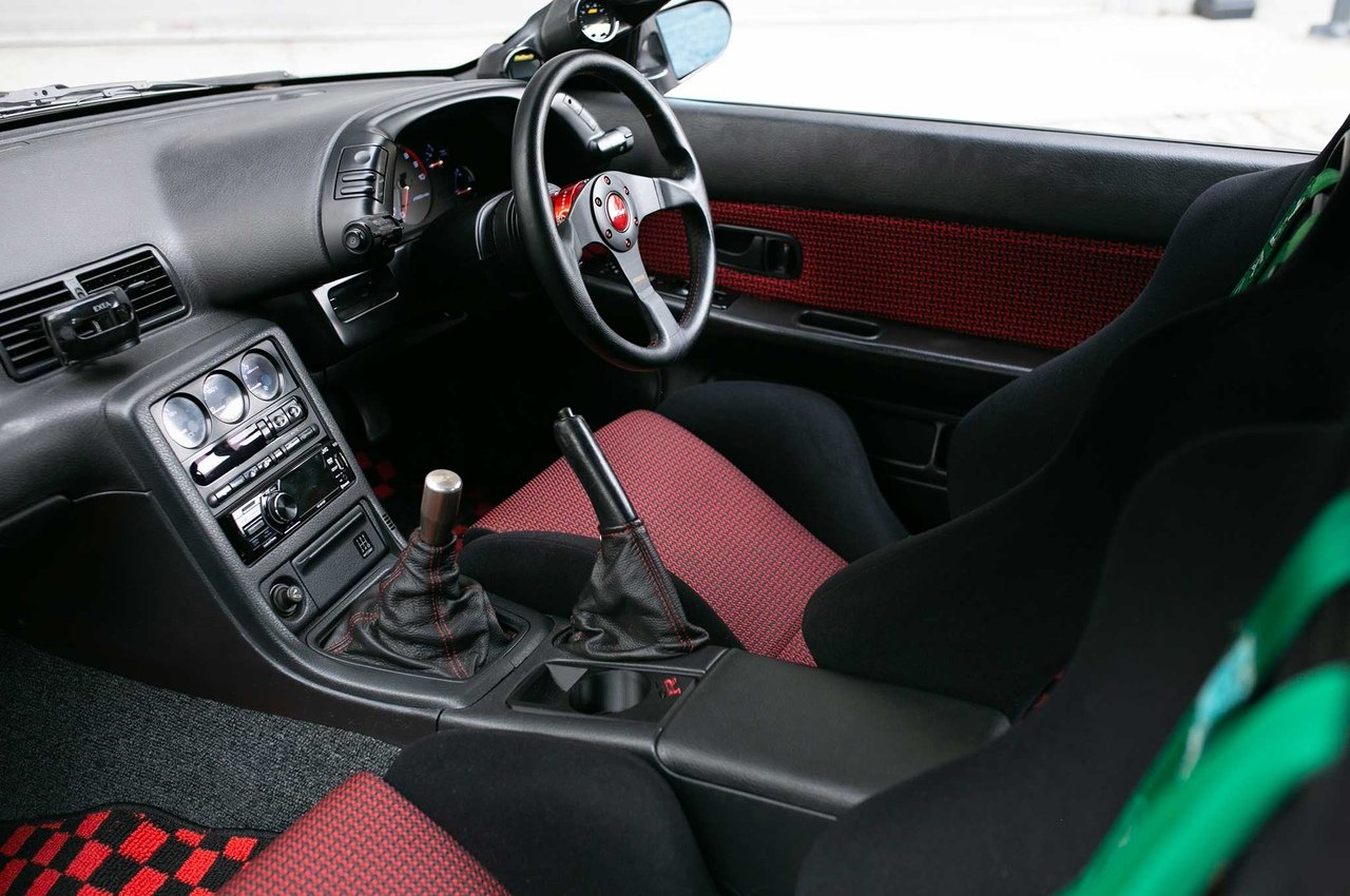 Nissan Skyline GT-R (R32) 美！